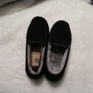 Slippers Men Teen Women Black Grey Rubber Soles George Slippers Moccasin NWT